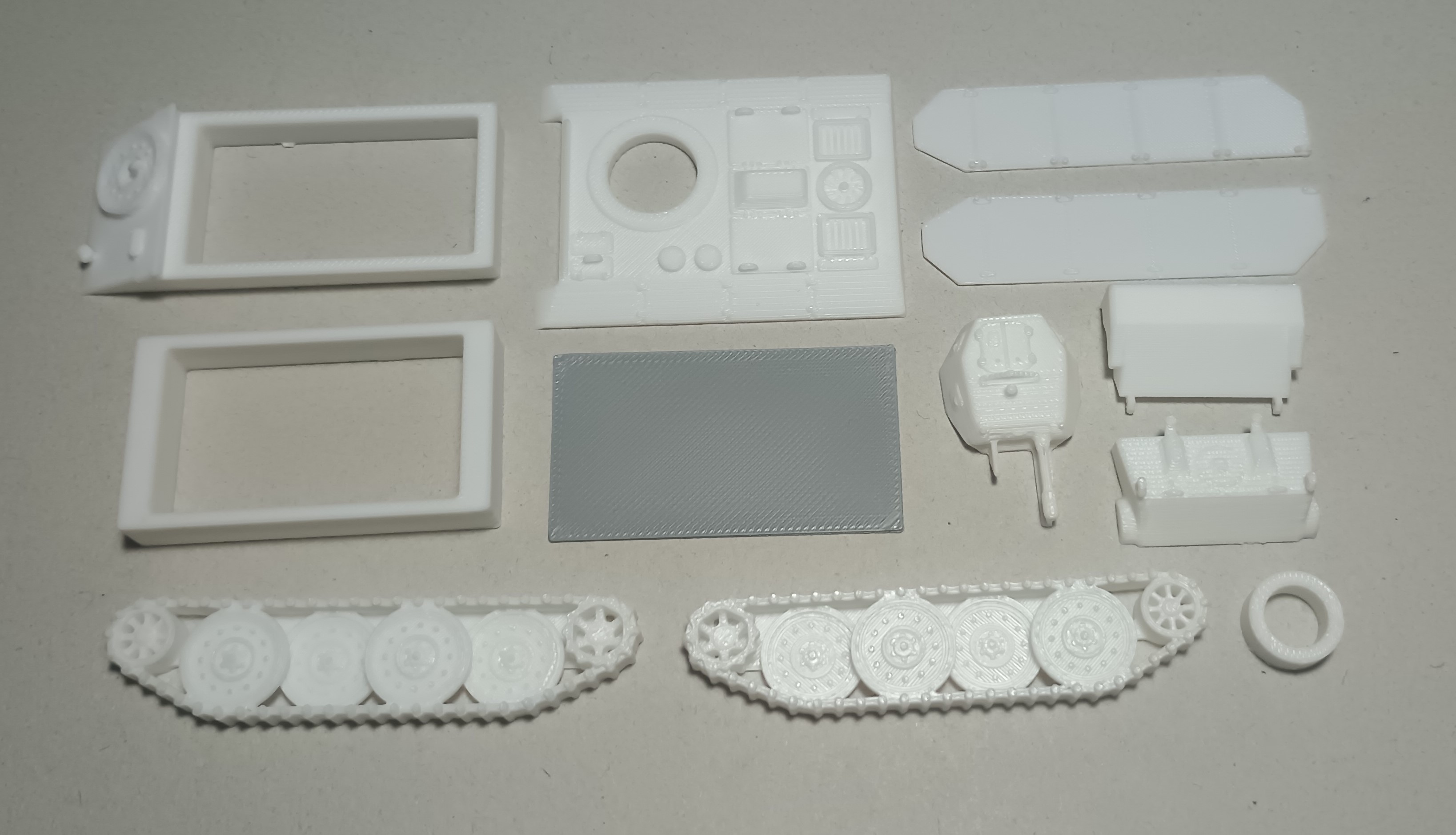 E-10 Light Tank 1:72